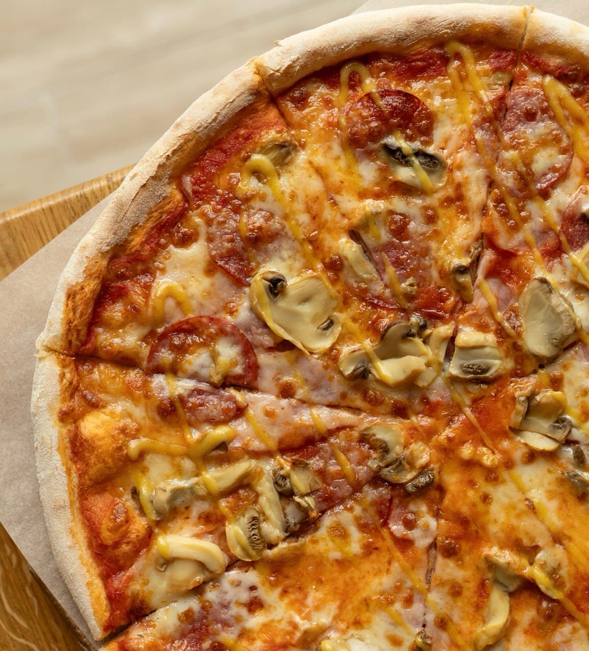 Пицца с горчичным соусом